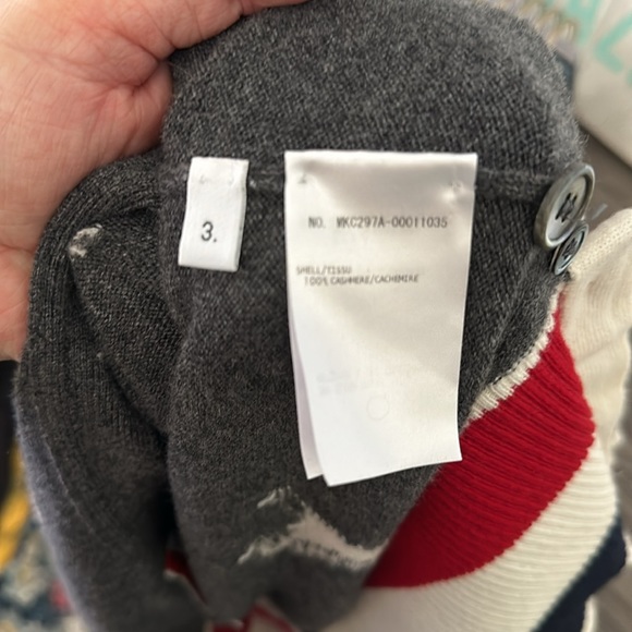 Thom Browne cashmere sweater size 3. - Picture 7 of 8